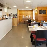 Lägenhetshotell Sejours & Affaires Geneve Les Rives Du Leman Gex
