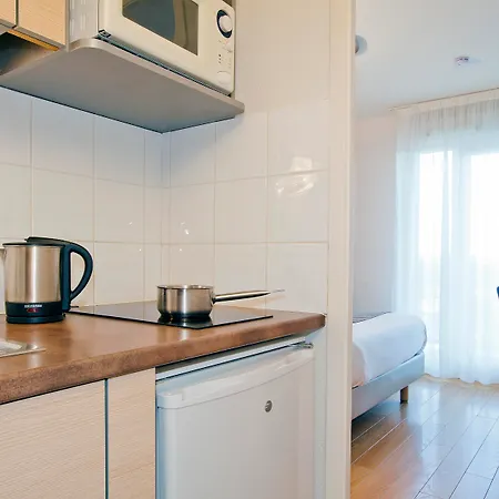 Sejours & Affaires Geneve Les Rives Du Leman Aparthotel Gex