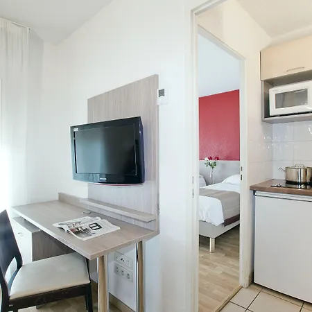 Sejours & Affaires Geneve Les Rives Du Leman Aparthotel Gex