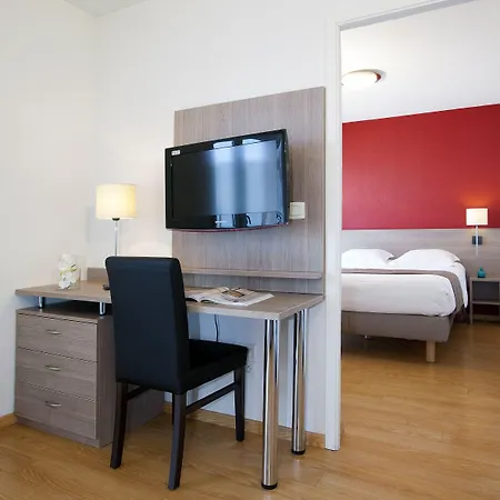 Sejours & Affaires Geneve Les Rives Du Leman Aparthotel Gex
