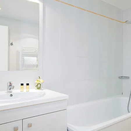 Sejours & Affaires Geneve Les Rives Du Leman Aparthotel