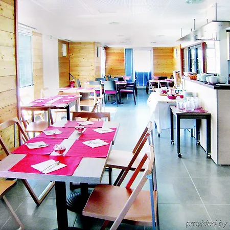 Sejours & Affaires Geneve Les Rives Du Leman Aparthotel 2*